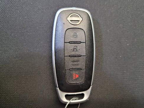 Used 2024 Nissan Sentra SV FWD image 32