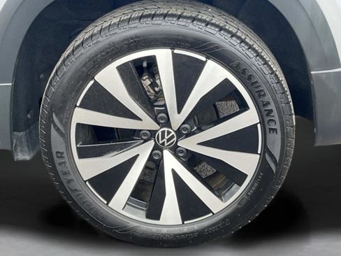 Used 2022 Volkswagen Taos SE FWD image 10