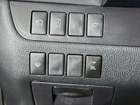 Used 2019 Toyota Highlander XLE image 17