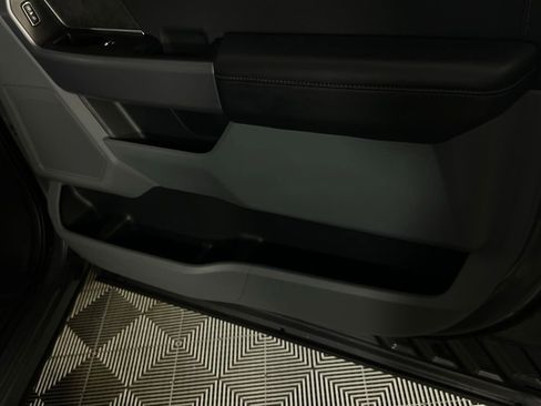 Used 2025 Ford F150 XLT image 32