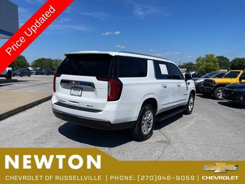 Used 2023 GMC Yukon XL SLT AWD/4WD image 46