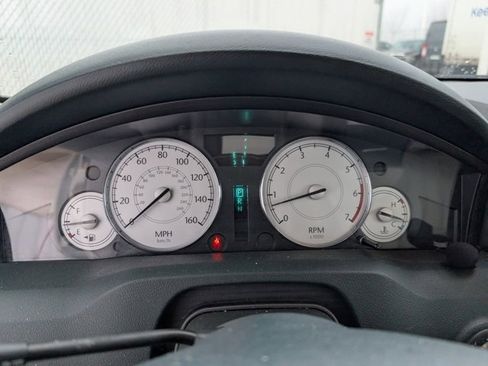 Used 2005 Chrysler 300 C w/ Navigation & Sound Group II image 10