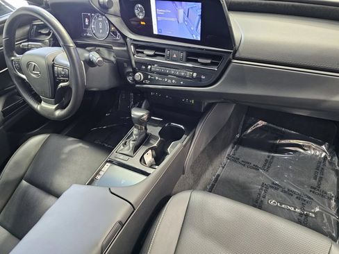 Used 2024 Lexus ES 350 w/ Premium Package FWD image 5