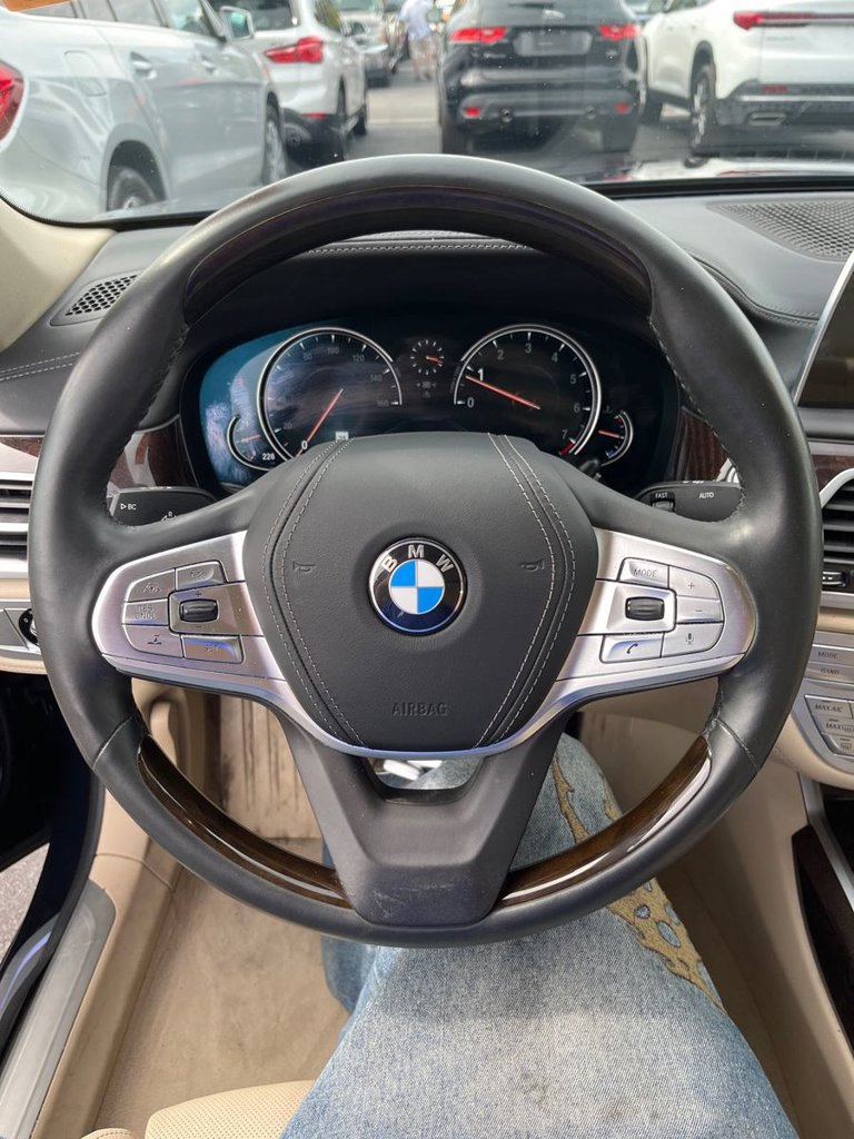 Used 2019 BMW 740i xDrive w/ Executive Package AWD/4WD image 13