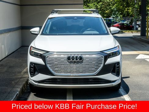 Used 2022 Audi Q4 e-tron Premium Plus AWD/4WD image 2