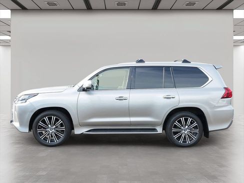 Certified 2021 Lexus LX 570 4WD w/ Luxury Package image 3