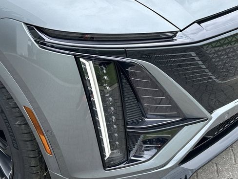 New 2026 Cadillac Lyriq V image 7