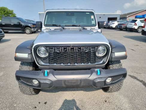 Used 2024 Jeep Wrangler Unlimited AWD/4WD image 9