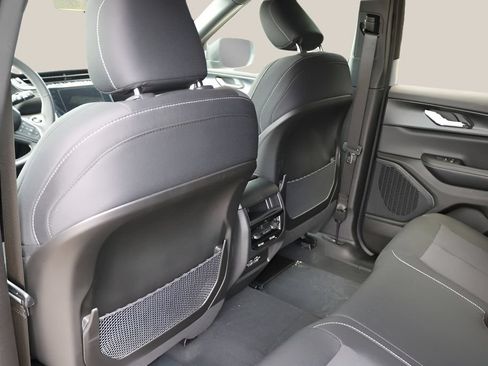 New 2026 Jeep Grand Cherokee Laredo RWD image 14