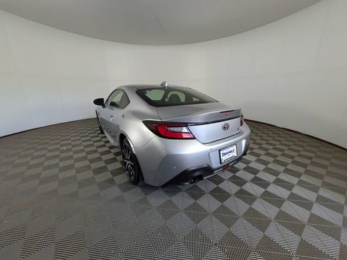 Used 2022 Toyota GR86 w/ ALL Weather Mat Package (TMS) RWD image 7