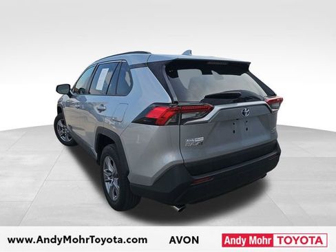 Used 2022 Toyota RAV4 XLE w/ Convenience Package AWD/4WD image 5