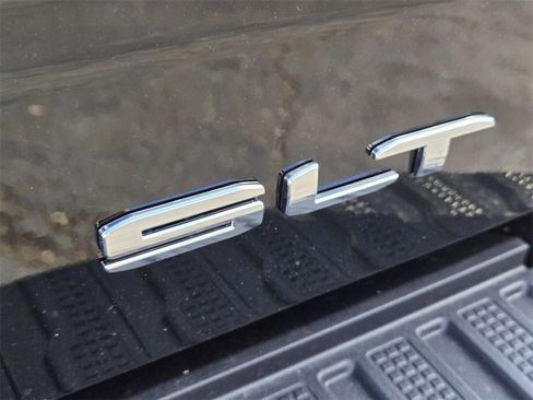 New 2026 GMC Sierra 1500 SLT w/ SLT Premium Package image 6