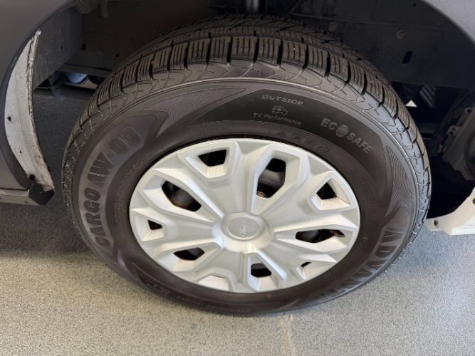 Used 2025 Ford Transit 350 XLT RWD image 9
