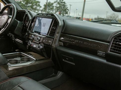 Used 2022 Ford F250 Lariat w/ Lariat Ultimate Package image 16