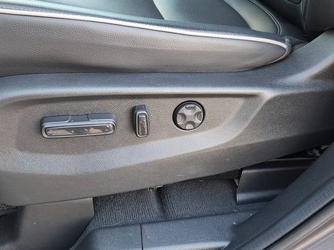 Used 2025 Honda Odyssey Touring image 9