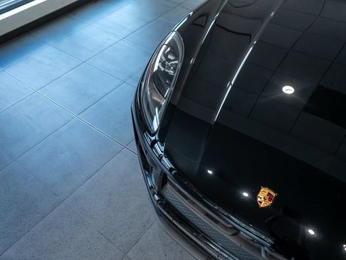 Certified 2026 Porsche Macan AWD/4WD image 35