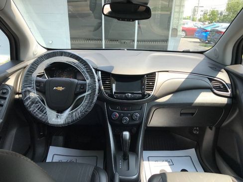 Used 2019 Chevrolet Trax LT w/ Driver Confidence Package FWD image 11