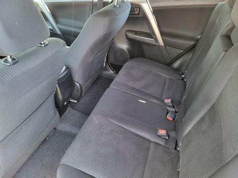 Used 2016 Toyota RAV4 LE AWD/4WD image 22