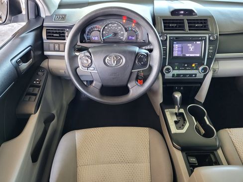 Used 2014 Toyota Camry LE FWD image 7