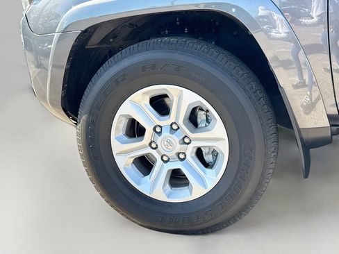 Used 2023 Toyota 4Runner SR5 Premium w/ Moonroof Package RWD image 44