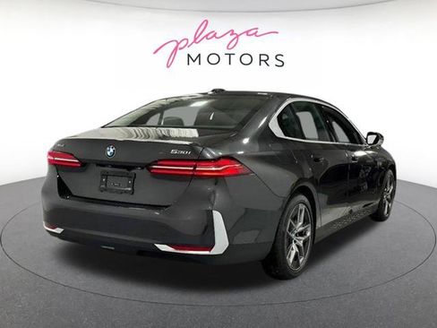 Used 2026 BMW 530i xDrive w/ Convenience Package AWD/4WD image 5