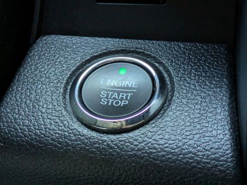 Used 2018 Ford F150 Lariat w/ Equipment Group 502A Luxury image 29