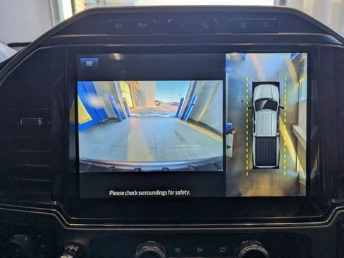 Used 2022 Ford F250 Platinum w/ Tremor Off-Road Package image 27