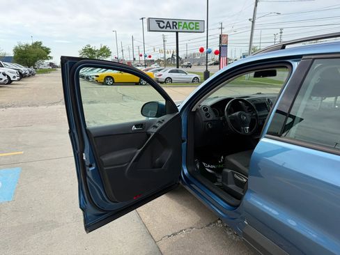 Used 2018 Volkswagen Tiguan Limited image 17