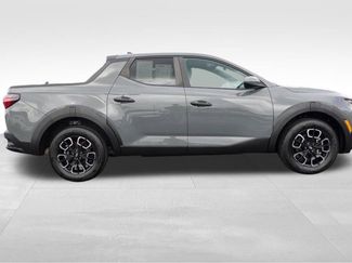 Used 2024 Hyundai Santa Cruz SE video 2