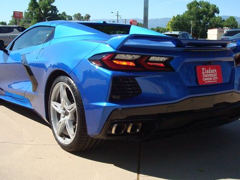 Used 2021 Chevrolet Corvette Stingray Preferred Conv w/ Z51 Performance Package RWD image 6