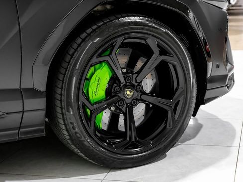 Used 2021 Lamborghini Urus image 33