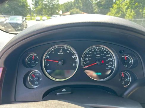 Used 2013 Chevrolet Avalanche LT AWD/4WD image 18