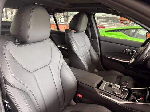 Used 2019 BMW 330i Sedan w/ Premium Package RWD image 14