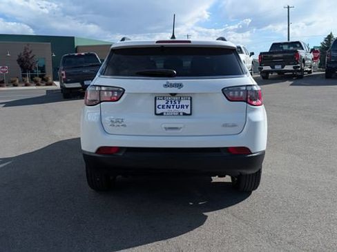 Used 2024 Jeep Compass Latitude AWD/4WD image 14