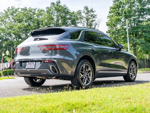 Used 2023 Genesis GV70 2.5T w/ Select Package AWD/4WD image 5