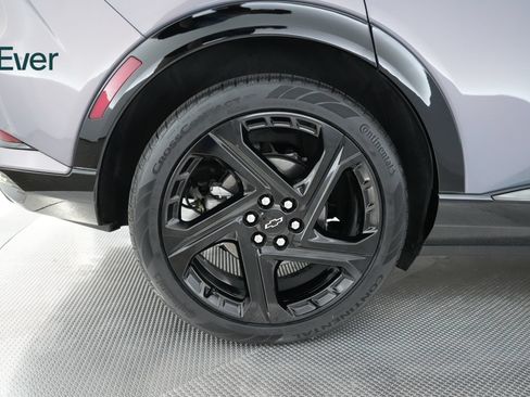 Used 2024 Chevrolet Equinox EV RS FWD image 9