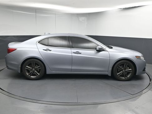 Used 2015 Acura TLX w/ Technology Package image 9