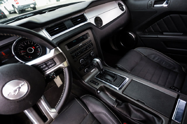 Used 2014 Ford Mustang Premium RWD image 24