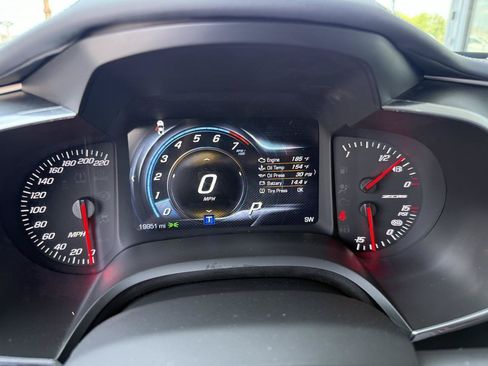 Used 2016 Chevrolet Corvette Z06 Coupe w/ 3LZ w/ 3LZ Preferred Equipment Group RWD image 21