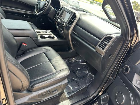 Used 2020 Ford Expedition XLT w/ Equipment Group 202A RWD image 17