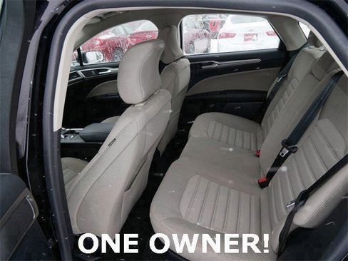 Used 2017 Ford Fusion S image 10