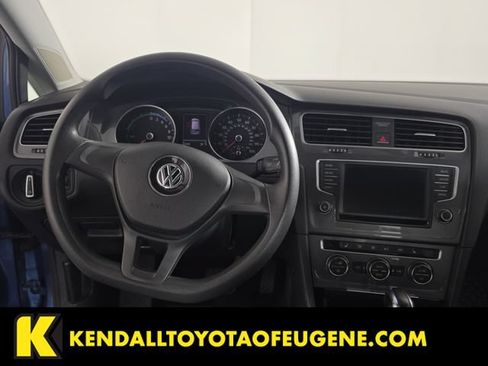 Used 2016 Volkswagen e-Golf SE w/ DC Fast Charging Package FWD image 12