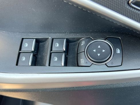 Used 2023 Ford Explorer XLT w/ Equipment Group 202A AWD/4WD image 17