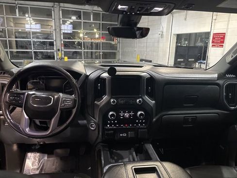 Used 2022 GMC Sierra 2500 Denali w/ Denali Ultimate Package image 21