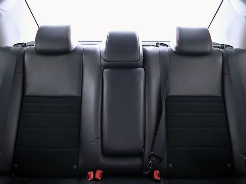 Used 2017 Toyota Camry XSE FWD image 19