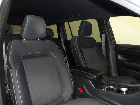 Used 2024 Jeep Grand Cherokee L Laredo AWD/4WD image 17
