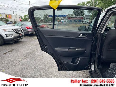 Used 2019 Kia Sportage LX AWD/4WD image 31