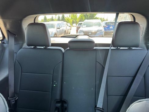 Used 2025 Chevrolet Traverse Z71 AWD/4WD image 17