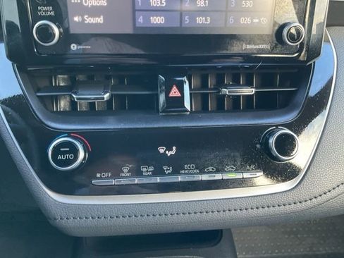 Used 2022 Toyota Corolla SE image 15