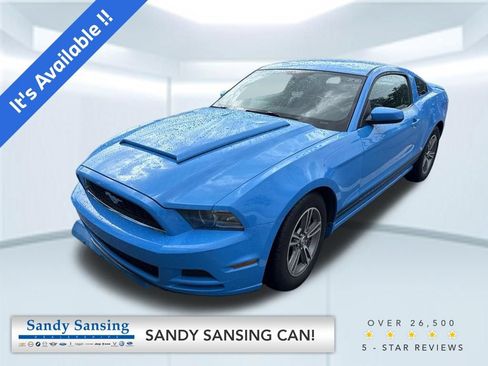 Used 2013 Ford Mustang Premium RWD image 1